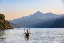 肇庆：山要遮拦，江欲奔流