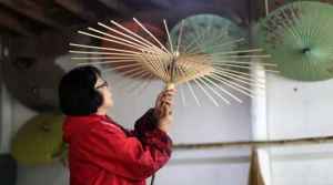 我撑一把油纸伞，打江南走过