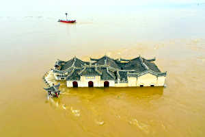 七百年的观音阁在洪水中屹立不倒，仅仅是有“神力”相助吗？