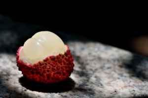 苏东坡赋诗、汉武帝设扶荔宫……这颗荔枝为什么魔力这么大？